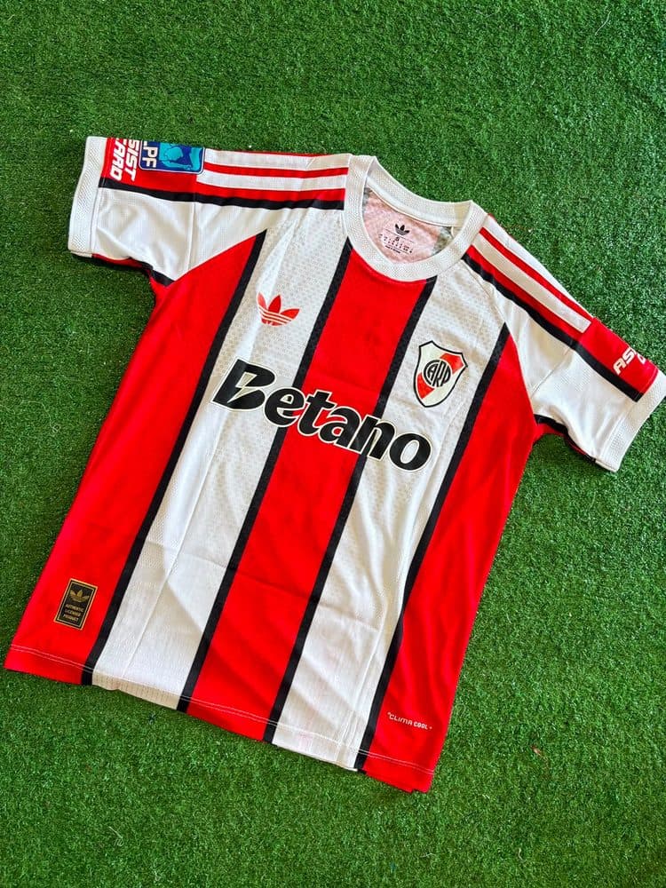 Camiseta River Plate Alternativa (CORREA)